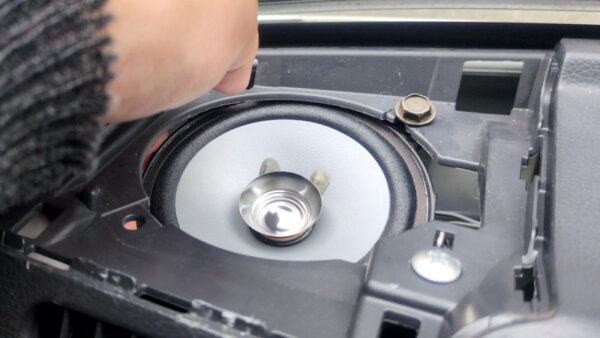 U字穴に引っかける