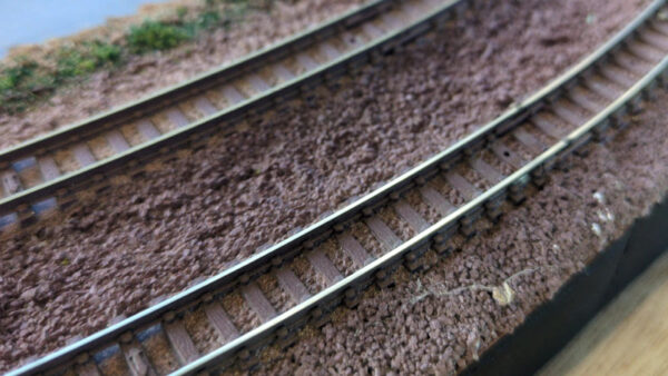 レールの一部を磨いてみた